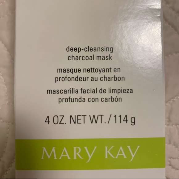 Mary Kay Deep Cleansing Charcoal Mask - Picture 4 of 4
